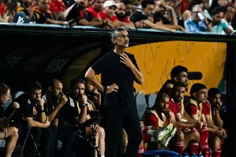 رحلة في عقل ريبييرو.. كيف يواجه الأهلي أزمة الدفاع أمام غزل المحلة؟